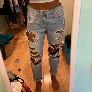 TOMGIRL ripped jeans